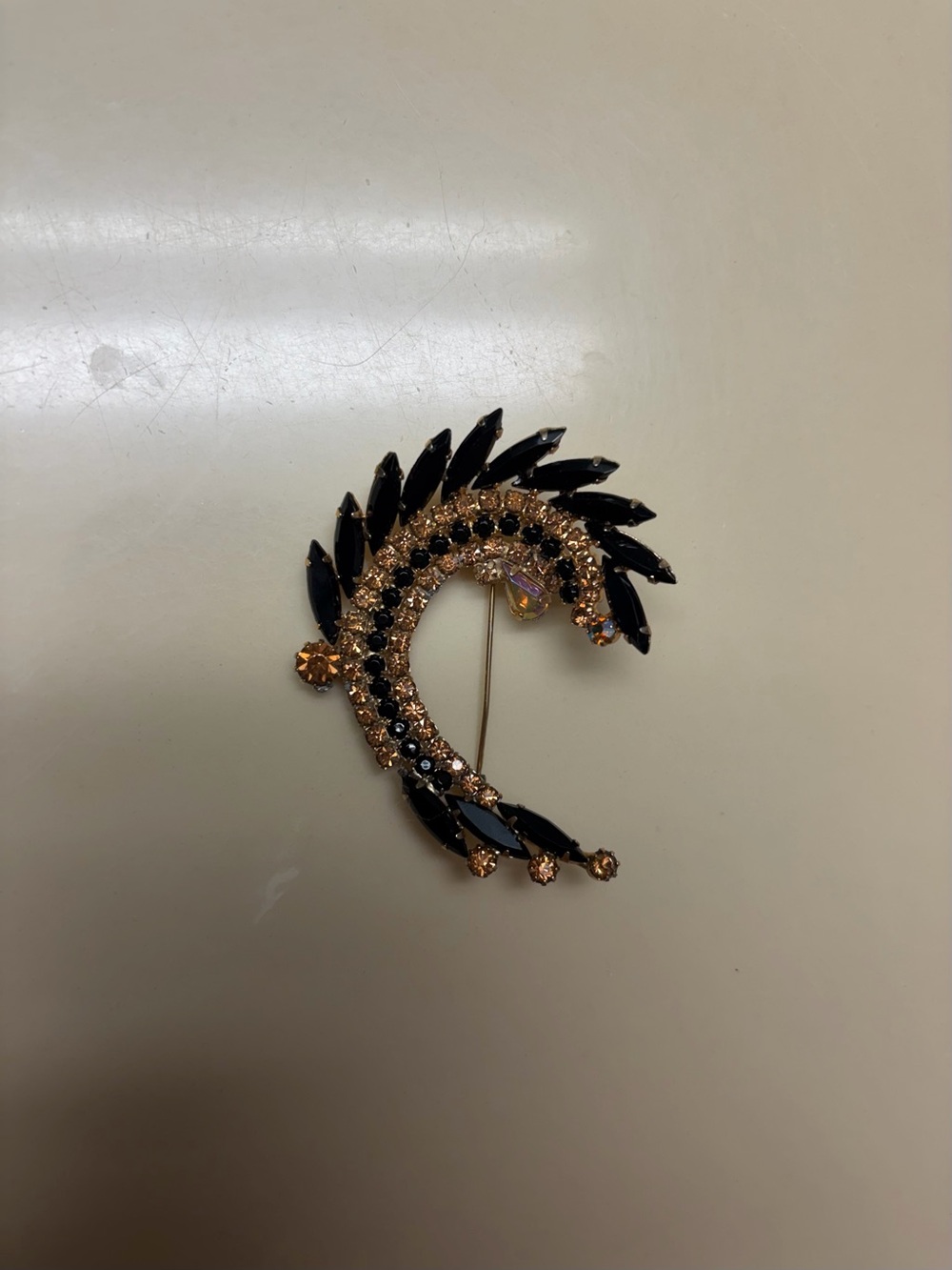 Vintage Juliana-styled brooch